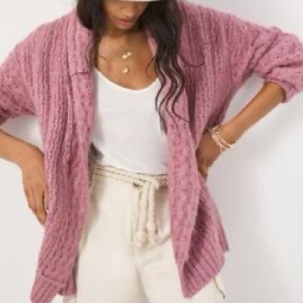 Elegant Pink Knit Cardigan
